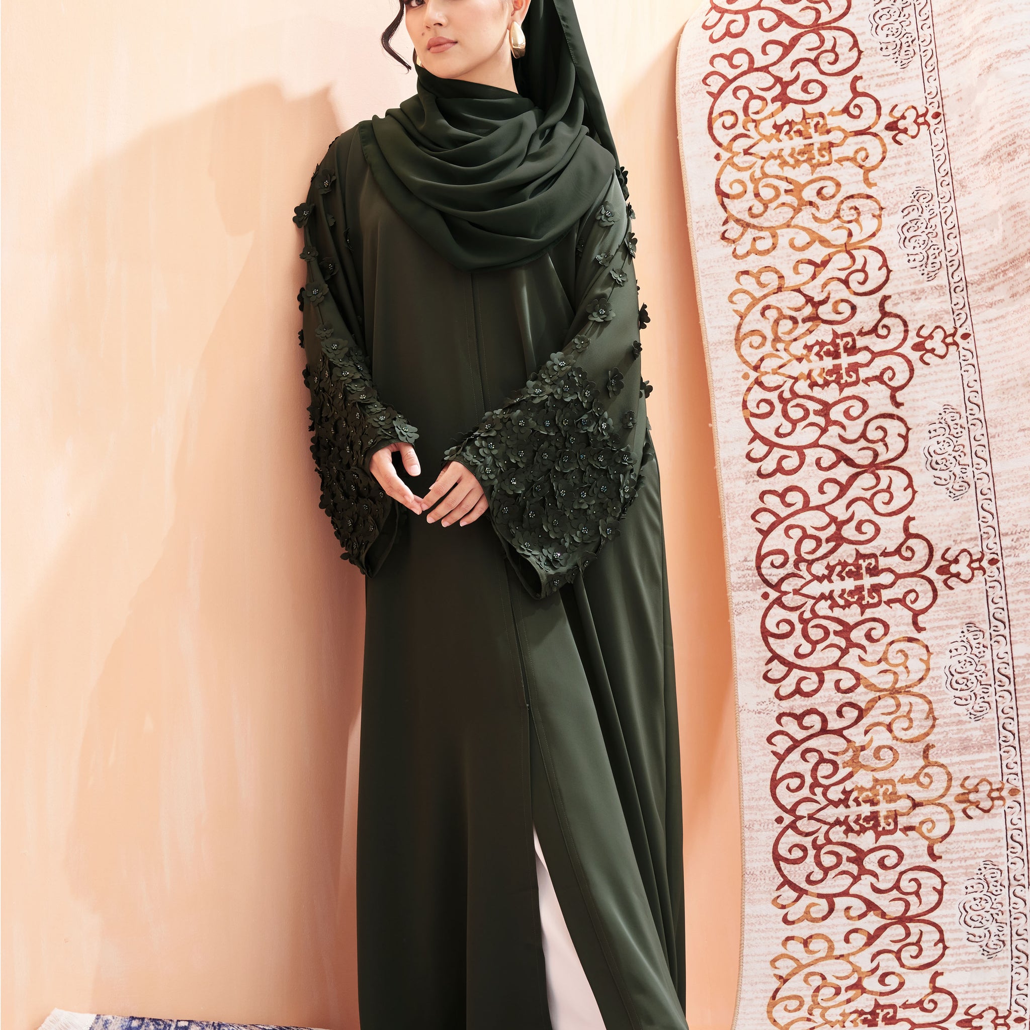 Daphne Abaya in Olive Green