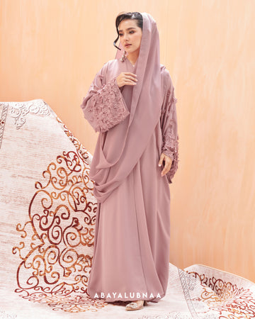 Daphne Abaya in Soft Pink