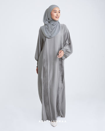 Hana Abaya in Grey