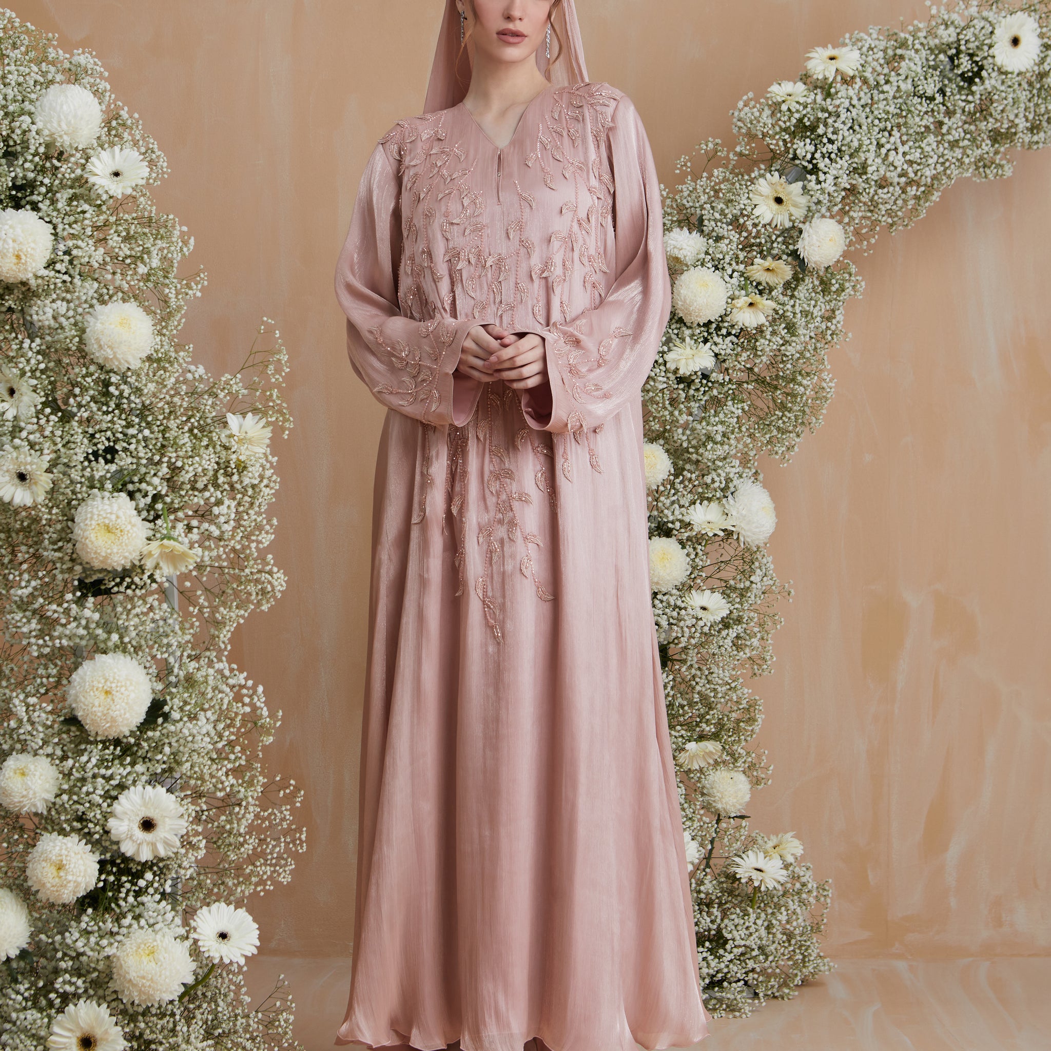 Iris Abaya in Pink
