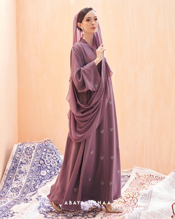 Lisa Abaya in Mulberry