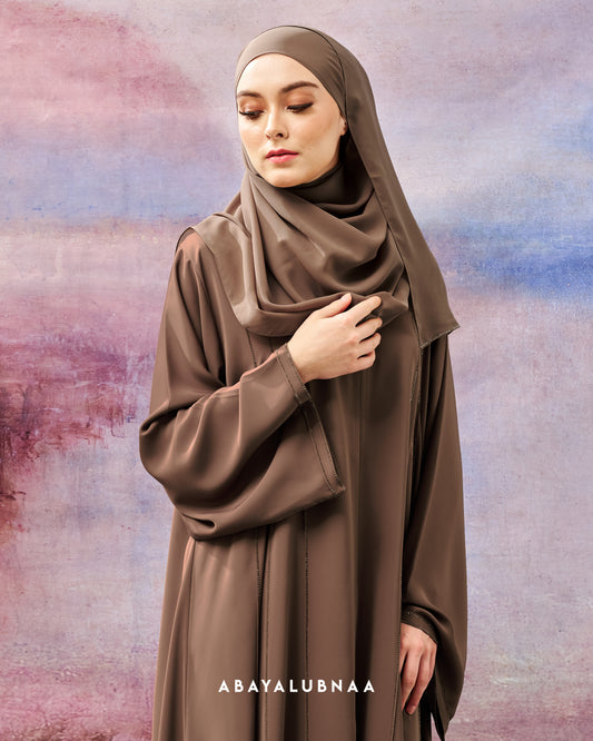 Reyna Abaya in Brown