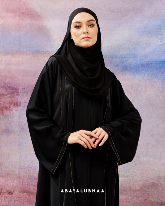 Reyna Abaya in Meteorite