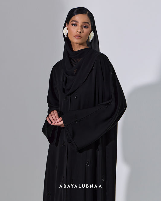 Sarina Abaya in Meteorite