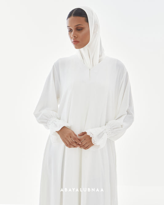 Soraya Abaya in Off White