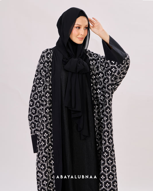 Tasya Abaya in Meteorite