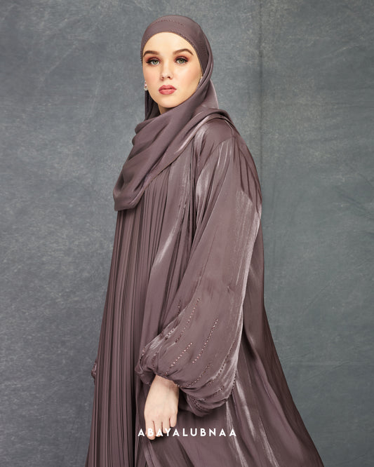 Valentina Abaya in Majestic Violet