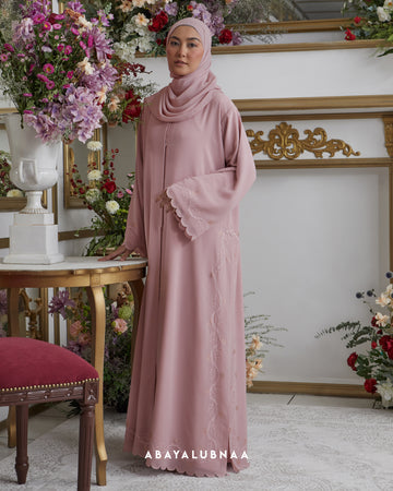 Violet Abaya in Baby Pink