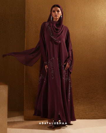 Yusra Abaya in Maroon